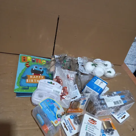 LOT OF 30 HOUSEHOLD ITEMS TOO INCLUDE BABY ESSENTIALS AND SAFETY LOCKS 