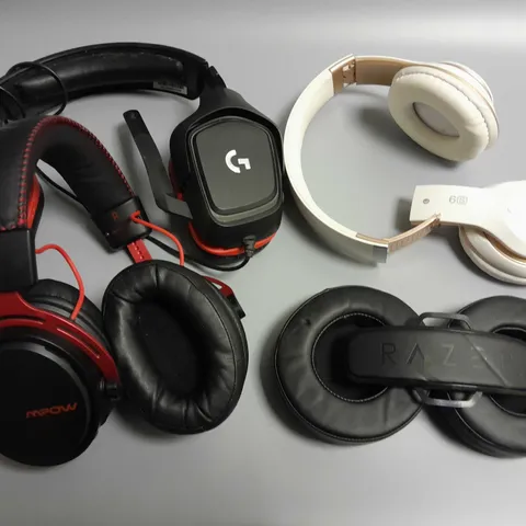 LOT OF 4 HEADSET ITEMS TO INCLUDE WIRELESS MPOW HEADSET AND RAZER PADS