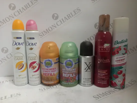 BOX OF APPROX 15 ASSORTED AEROSOLS TO INCLUDE BATISTE DRY SHAMPOO, DOVE DEODORANT, SCHWARZKOPF HAIR MOUSSE, ETC 