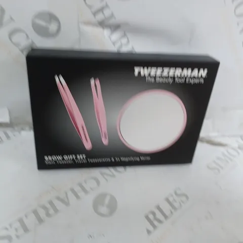 BOXED TWEEZERMAN BROW GIFT SET