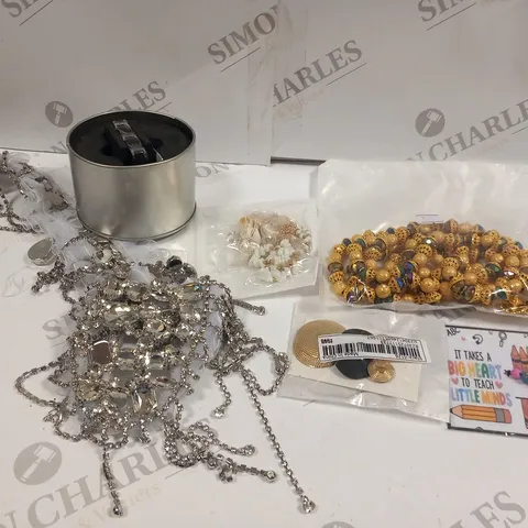 LARGE QUANTITY OF ASSORTED JEWELLERY