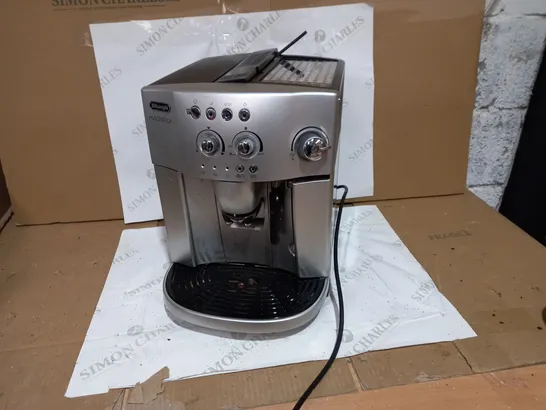 DELONGHI MAGNIFICA COFFEE MACHINE 