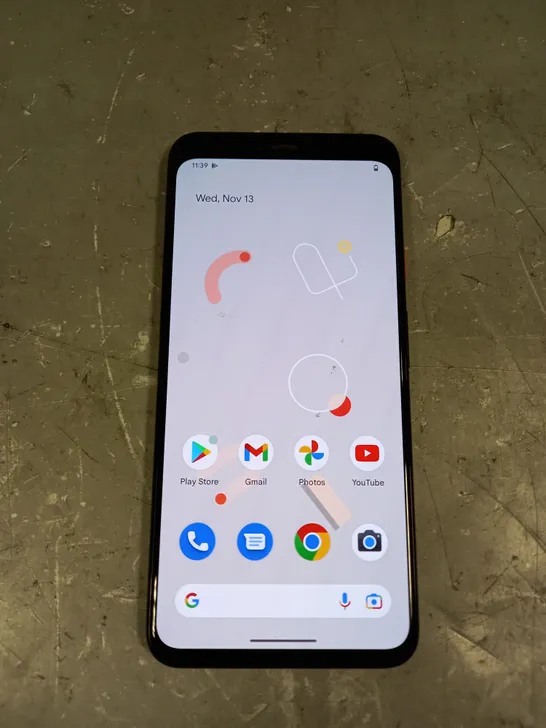 GOOGLE PIXEL 4 XL SMARTPHONE IN WHITE