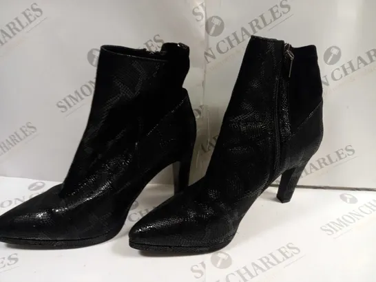 RUTH LANGSFORD BLACK SNAKE ANKLE BOOTS - 7 