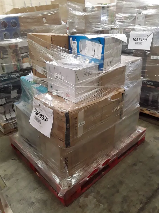 PALLET OF APPROXIMATELY 22 UNPROCESSED RAW RETURN HOUSEHOLD AND ELECTRICAL GOODS TO INCLUDE;