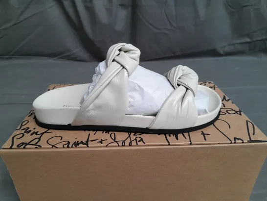 BOXED PAIR OF SAINT+SOFIA KNOT SANDALS SIZE UK 5