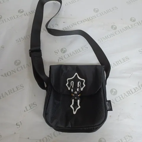 TRAPSTAR BLACK CROSS BODY BAG 