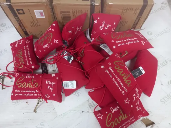 LOT OF APPROXIMATELY 30 BRAND NEW DEAR SANTA MAGIC KEY HANGING TEE DECORATIONS