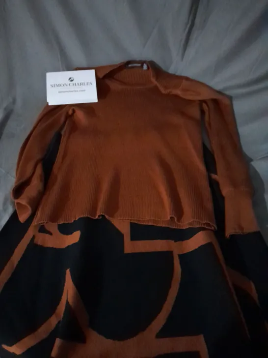 NINA LEONARD JUMPER AND SKIRT IN COGNAC, BLACK SIZE S