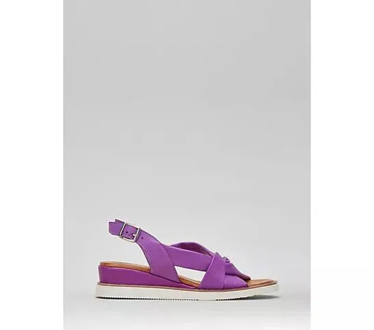 MODA IN PELLE OLANNA SANDAL IN PURPLE SIZE 7 