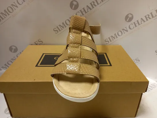 BOXED PAIR OF CUSHION WALK STRAPPY TAN SANDALS - SIZE 4