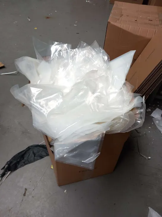 LARGE QUANTITY OF VACUUM SEALING BAGS