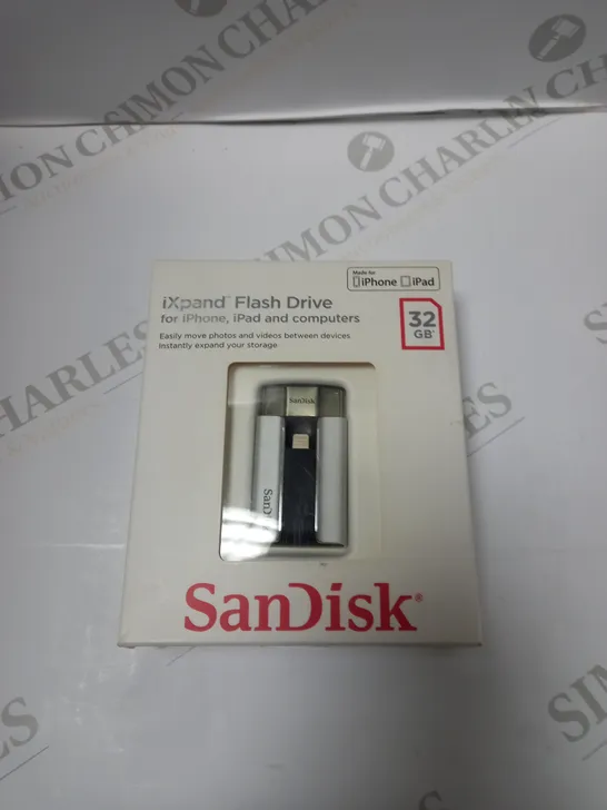 SANDISK IXPAND IPHONE/IPAD 32GB FLASH DRIVE 