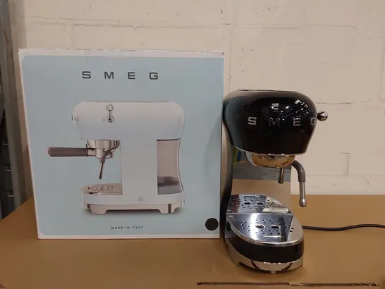 BOXED SMEG MANUAL ESPRESSO MACHINE (1 BOX)