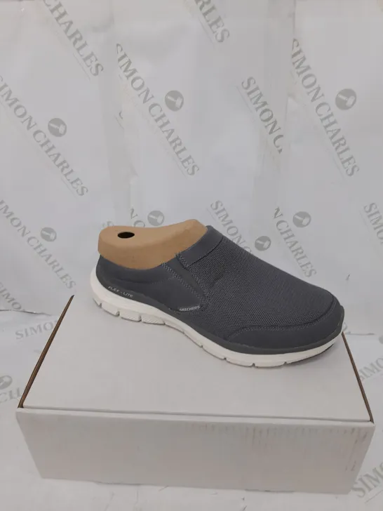 BOXED PAIR OF SKETCHERS FLEX-LITE SLIP ON GREY SIZE 9