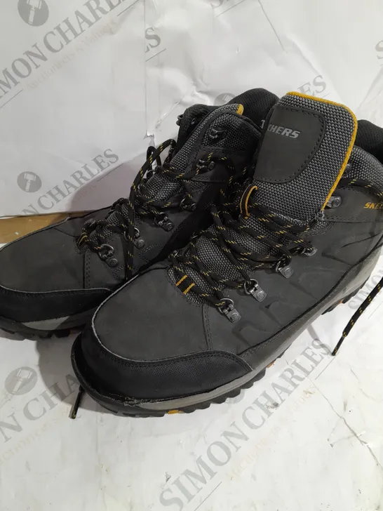 MENS SKECHERS HIKING BOOTS SIZE 10 