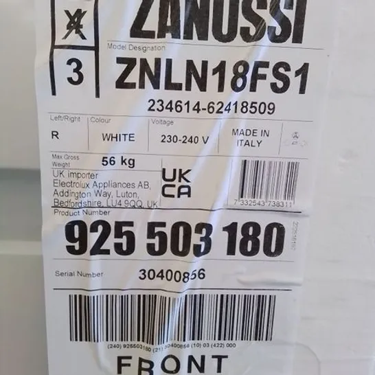 ZANUSSI SERIES 40 LOW FROST INTEGRATED 70/30 FRIDGE FREEZER Model ZNLN18FS1 RRP £517