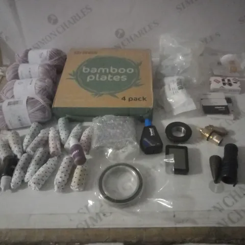 GROUP OF APPROX 10 ASSORTED ITEMS TO INCLUDE YARN, PAINT, BAMBOO PLATES ETC