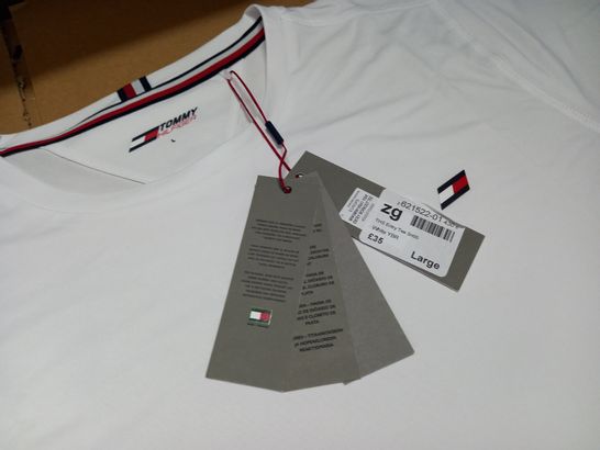 TOMMY HILFIGER WHITE ENTRY TEE - L