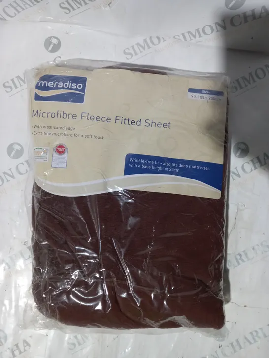 MERADISO MICROFIBRE FLEECE FITTED SHEET IN BROWN