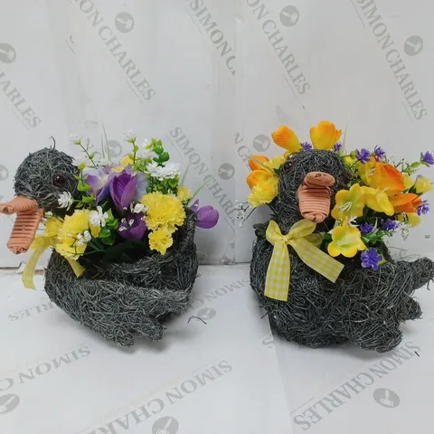 2 DECORATIVE ARTIFICIAL DUCK FLOWER BEDS