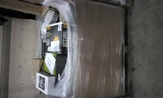 PALLET OF ASSORTED ITEMS 