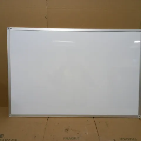 BOARDSPLUS MAGNETIC WHITEBOARD - ALUMINIUM FRAME 90X60CM