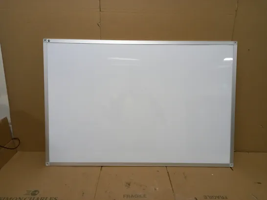 BOARDSPLUS MAGNETIC WHITEBOARD - ALUMINIUM FRAME 90X60CM