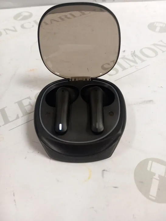 H68 WIRELESS EAR PHONES