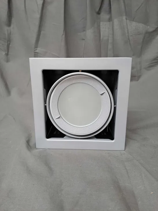 EMCOLITE BOX OF APPROXIMATELY 4 CDM-T DOWNLIGHTS IN SILVER