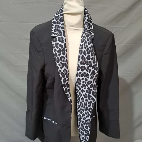 RUTH LANGSFORD BLAZER WITH ANIMAL PRINT IN BLACK SIZE 14