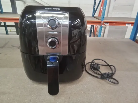 BOXED MORPHY RICHARDS AIR FRYER