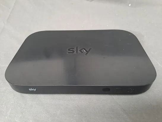 SKY EM150 Q MINI BOX