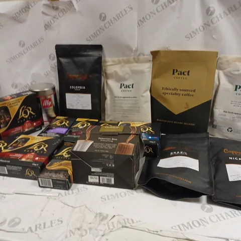 LOT OF APPROXMATELY 17 COFFEE ITEMS TO INCLUDE L'OR BARISTA DOUBLE SPLENDENTE XXL CAPSULES, PACT COFFEE HOUSE ESPRESSO, HOTEL CHOCOLAT SELECTION BOX, ETC