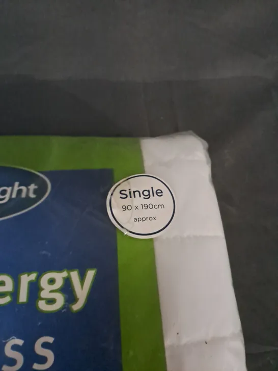 PACKAGED SILENTNIGHT ANTI-ALLERGY MATTRESS PROTECTOR- SINGLE