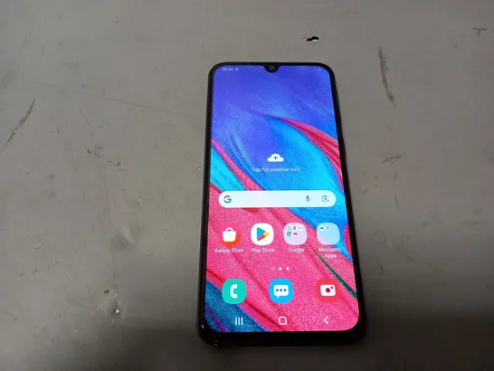 SAMSUNG GALAXY A40 (SM-405FN)