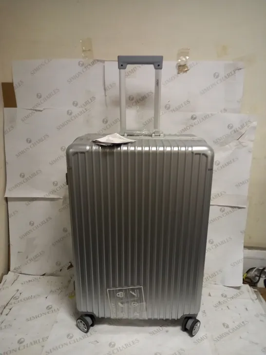 FLIGHT KNIGHT SILVER SUITCASES