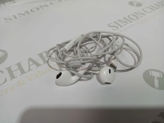 APPLE WIRED EARPHONES REMOTE AND MIC