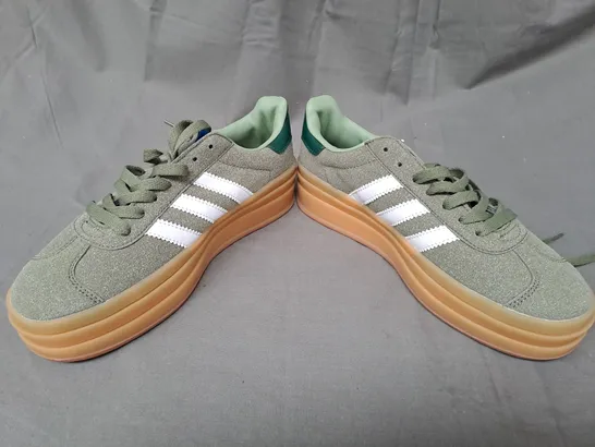 PAIR OF ADIDAS GAZELLE SHOES IN GREEN UK SIZE 6.5