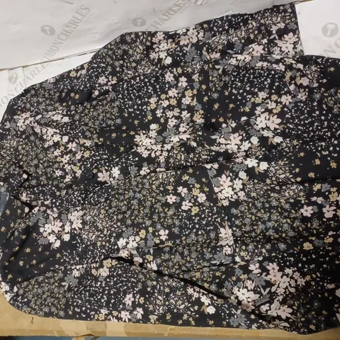 ISAACMIZRAHILIVE FLORAL BUTTON UO