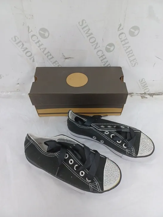 APPROXIMATELY 20 PAIRS OF BOXED DESIGNER JEWELLED BLACK TRAINER IN VARIOUS SIZES