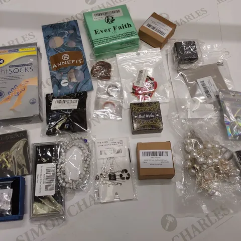 20 BRAND NEW ITEMS TO INCLUDE: FLIGHT SOCKS, LANNISTER PINS, ANNEGIT WATCH STRAP, PAIR OF RINGS, 60PC STEEL NOSE STUD