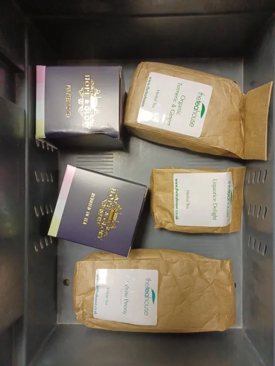 APPROXIMATELY 10 ASSORTED TEA PRODUCTS TO INCLUDE HOPE & GLORY BAGS, HEMPWELL CBD INFUSED, THE TEA HOUSE ETC 