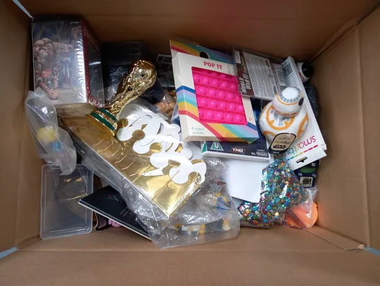 BOX OF APPROX 28 ITEMS TO INCLUDE - NINTENDO WII DISNEY WALL E - MYSTIC TROLL - HALLMARK STARWARS BB8 ECT 