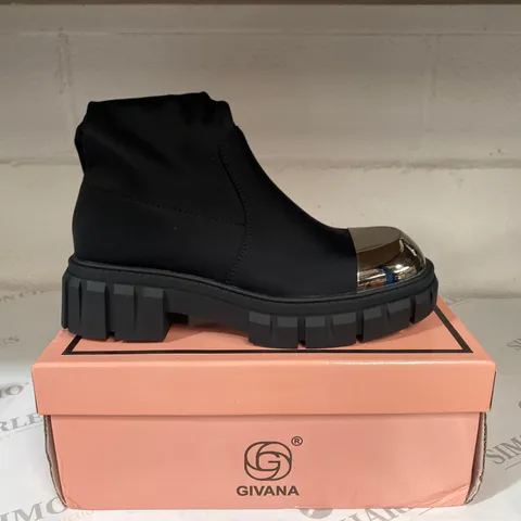 BOXED PAIR OF GIVANA BLACK BOOTS SIZE 38
