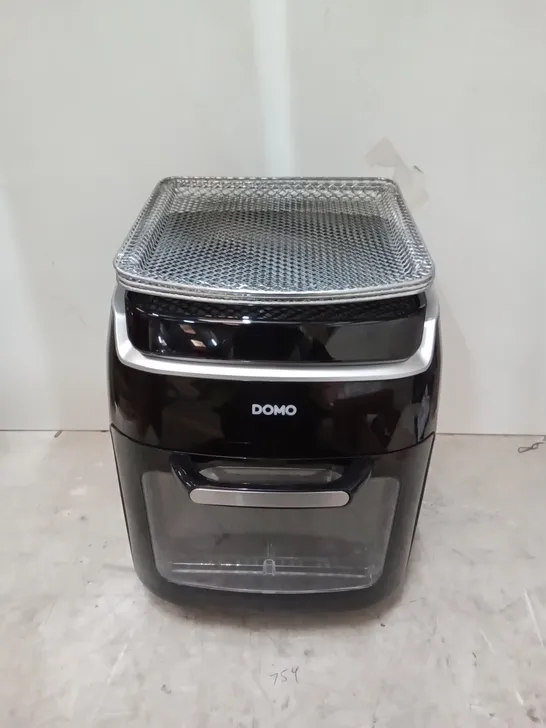 BOXED DOMO DELI FRYER MULTIFUNCTIONAL OVEN WITH ACCESSORIES 