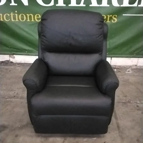 QUALITY BRITISH DESIGNED & MANUFACTURED G PLAN NEWMARKET LARGE DUAL ELEVATE CAMBRIDGE BLACK LEATHER ARMCHAIR