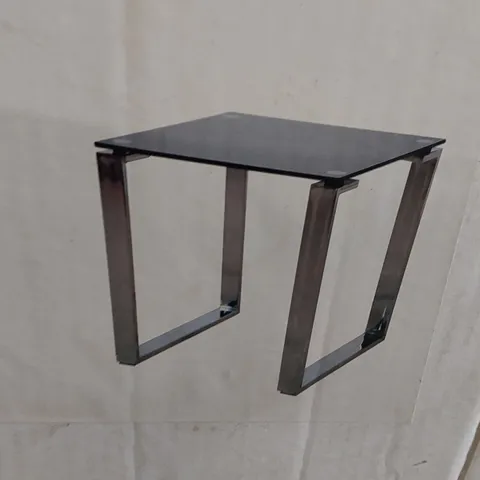 BOXED ZEUS END TABLE - BLACK GLASS (1 BOX)