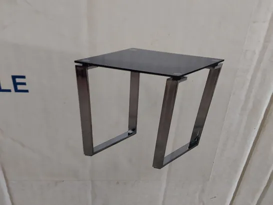 BOXED ZEUS END TABLE - BLACK GLASS (1 BOX)