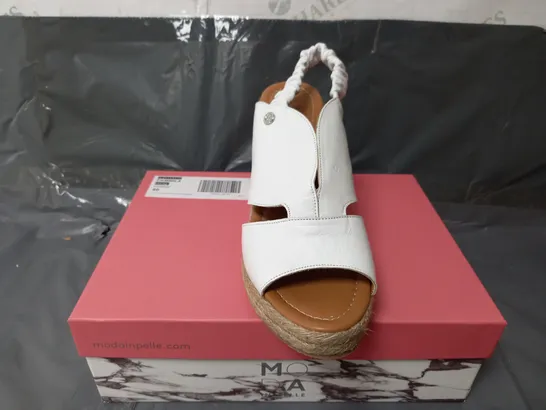 BOXED MODA SHOON PAMMILA WHITE LEATHER HIGH HEELS OPEN TOE - SIZE 7